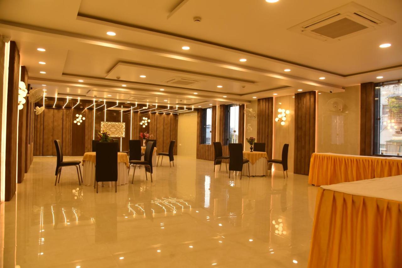 Hotel Nexus L Hotels In Charbagh Lucknow Exterior foto