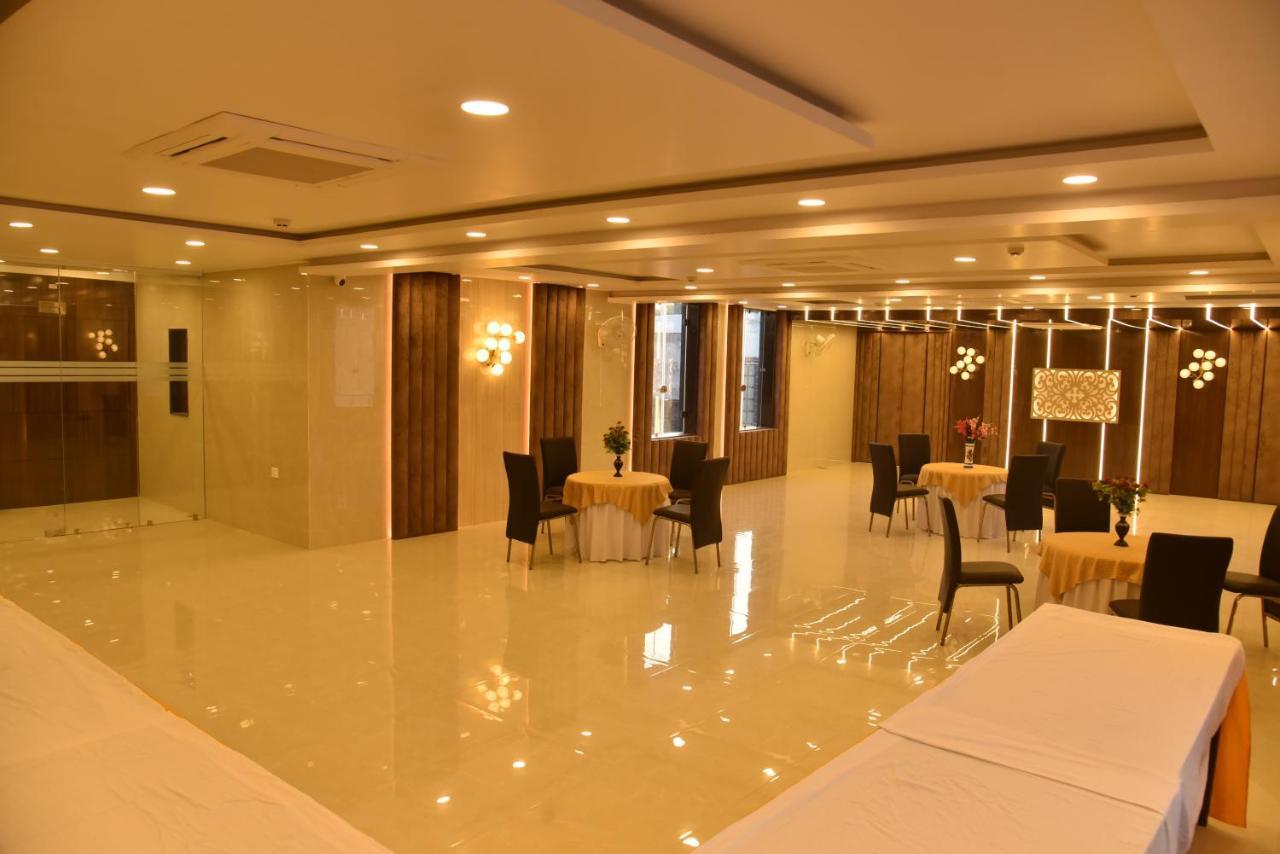 Hotel Nexus L Hotels In Charbagh Lucknow Exterior foto