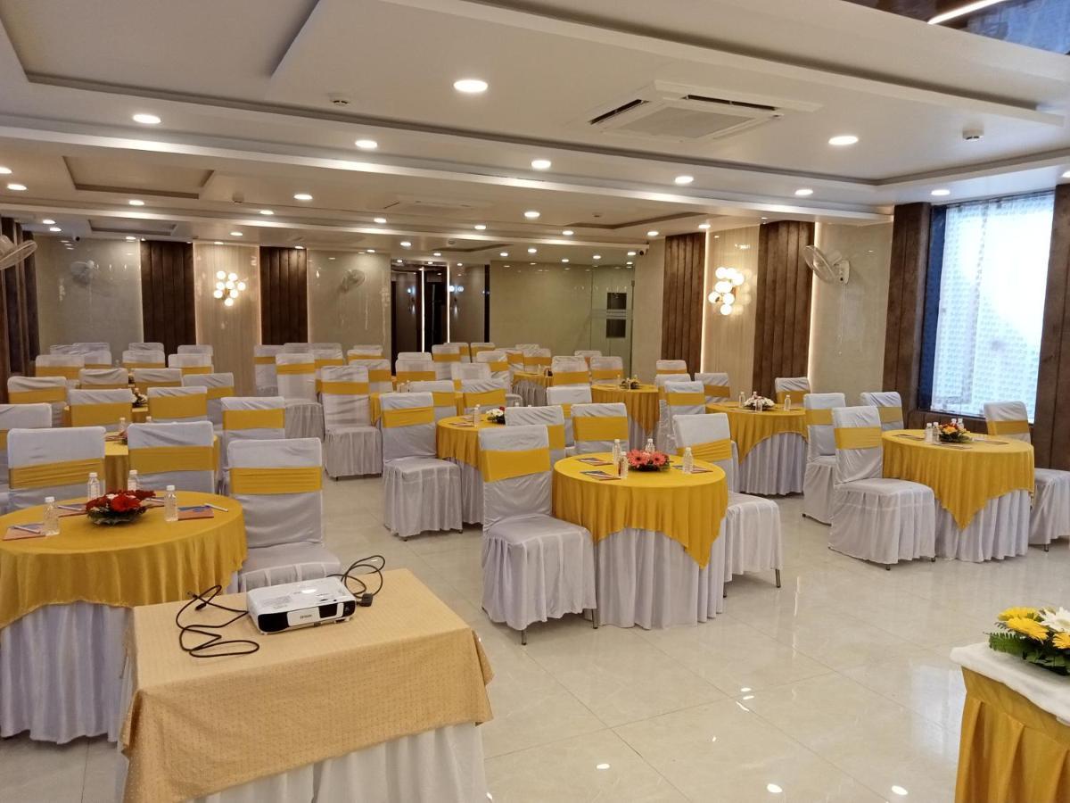 Hotel Nexus L Hotels In Charbagh Lucknow Exterior foto