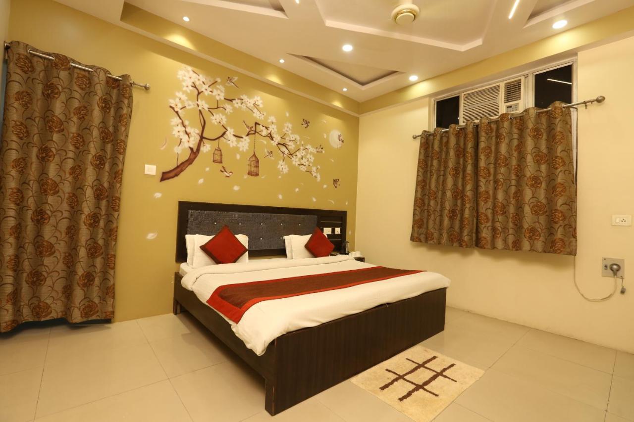 Hotel Nexus L Hotels In Charbagh Lucknow Exterior foto