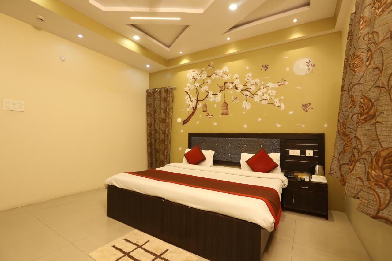 Hotel Nexus L Hotels In Charbagh Lucknow Exterior foto