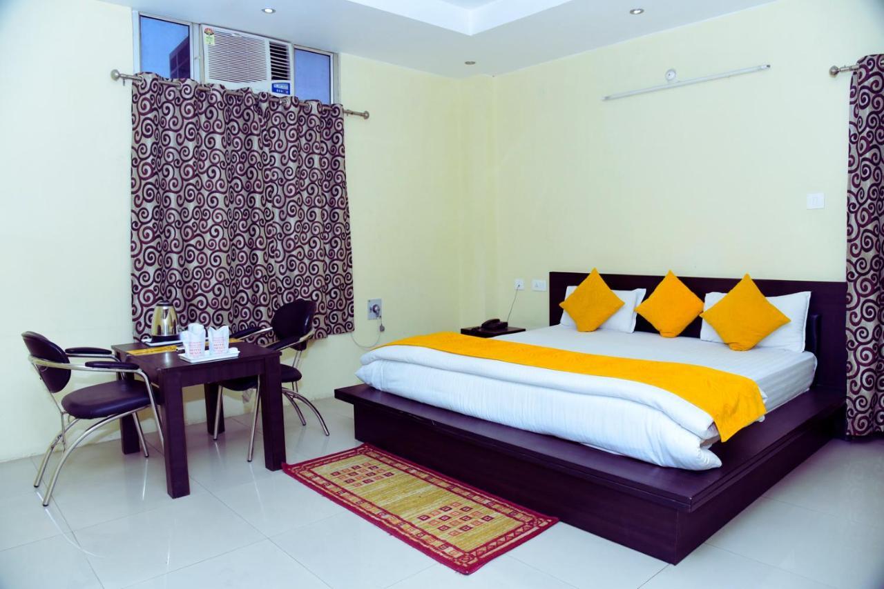 Hotel Nexus L Hotels In Charbagh Lucknow Exterior foto